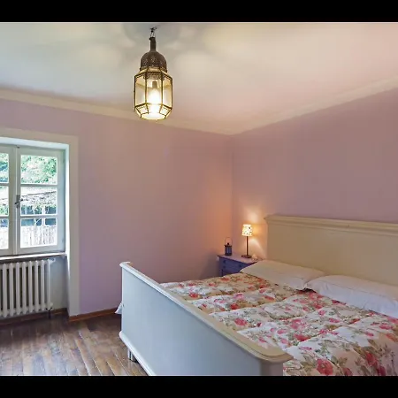 بيت للعطل A Bossolasco Con Piscina