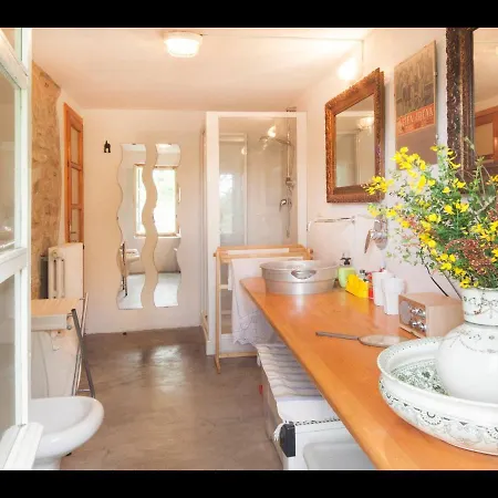 A Bossolasco Con Piscina بيت للعطل