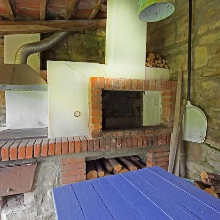 A Bossolasco Con Piscina بيت للعطل *