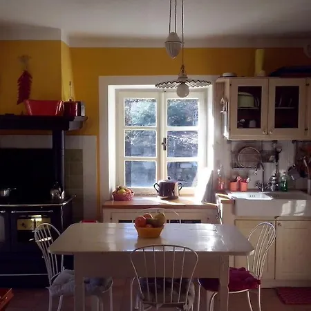 A Bossolasco Con Piscina بيت للعطل