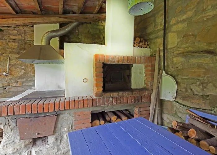 A Bossolasco Con Piscina Casa vacanze *